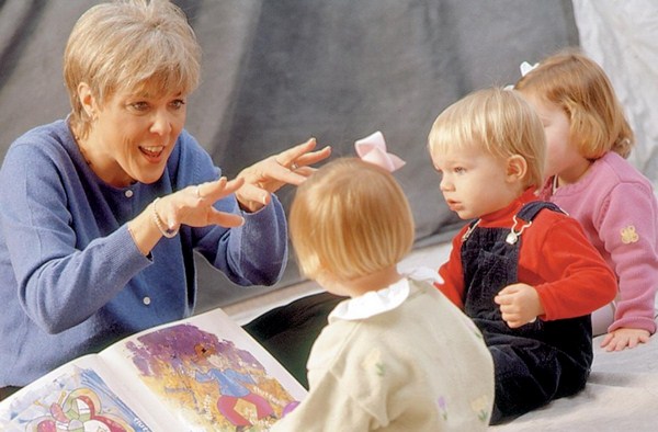 Dạy trẻ phát triển ngôn ngữ